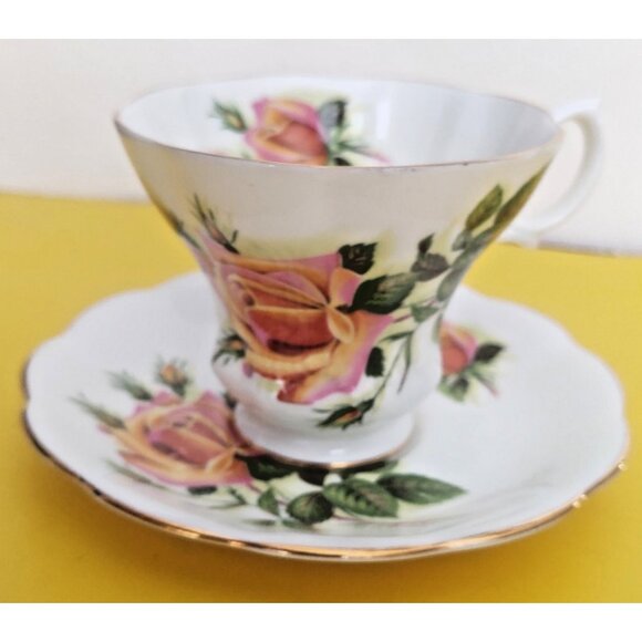 Royal Albert Pedestal Tea Cup & Saucer - Margaret Yellow Sweetheart Rose - Picture 7 of 12